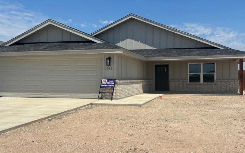 1012 Claborne Court, San Angelo, TX 76903, 4 Bedrooms Bedrooms, ,2 BathroomsBathrooms,Residential,For Sale,1012 Claborne Court,0,127551