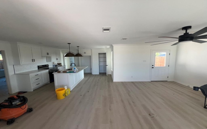 1012 Claborne Court, San Angelo, TX 76905, 4 Bedrooms Bedrooms, ,2 BathroomsBathrooms,Residential,For Sale,1012 Claborne Court,127551