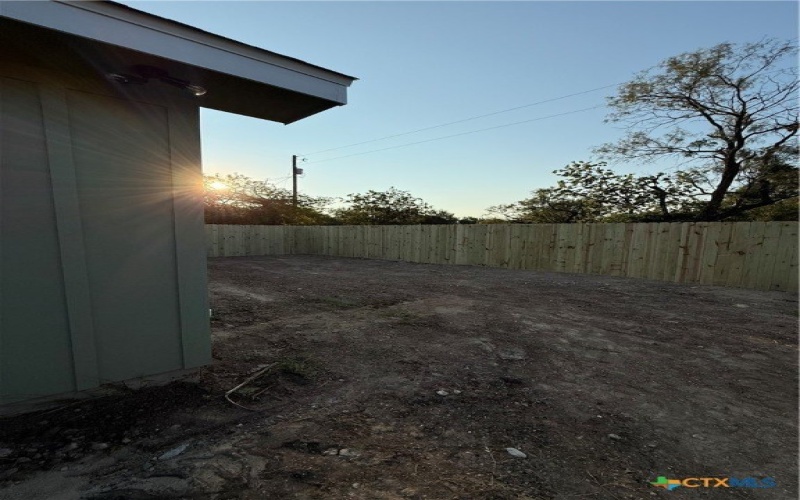 1710 East Avenue J, Lampasas, TX 76550, 3 Habitaciones Habitaciones , ,2 BañosBaños,Residential,En Venta,1710 East Avenue J,0,587998