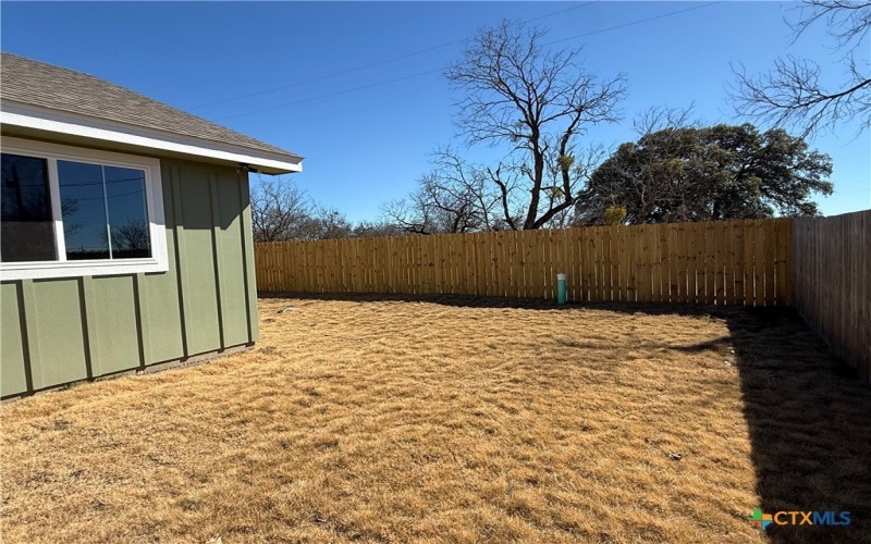 1710 East Avenue J, Lampasas, TX 76550, 3 Habitaciones Habitaciones , ,2 BañosBaños,Residential,En Venta,1710 East Avenue J,0,587998