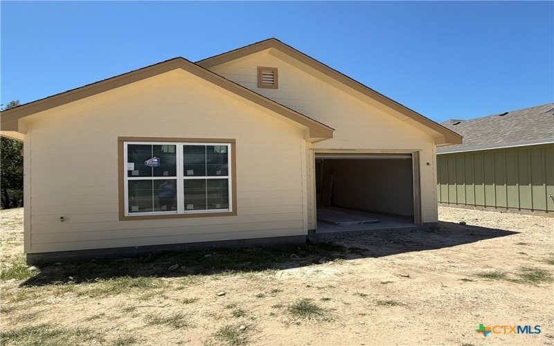 1712 East Avenue J, Lampasas, TX 76550, 3 Habitaciones Habitaciones , ,2 BañosBaños,Residential,En Venta,1712 East Avenue J,588001