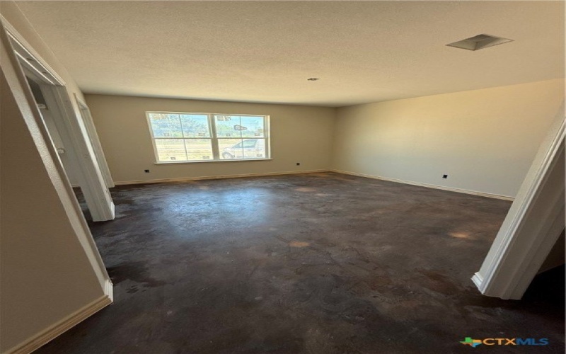 1712 East Avenue J, Lampasas, TX 76550, 3 Habitaciones Habitaciones , ,2 BañosBaños,Residential,En Venta,1712 East Avenue J,588001