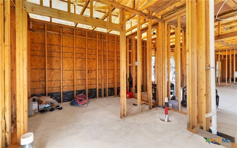 80 Cheyenne Trail, Wimberley, TX 78676, 3 Habitaciones Habitaciones , ,2 BañosBaños,Residential,En Venta,80 Cheyenne Trail,0,588050