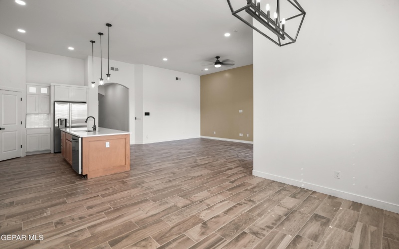 15056 Laura Lane, El Paso, TX 79938, 3 Bedrooms Bedrooms, ,2 BathroomsBathrooms,Residential,For Sale,15056 Laura Lane,0,927355