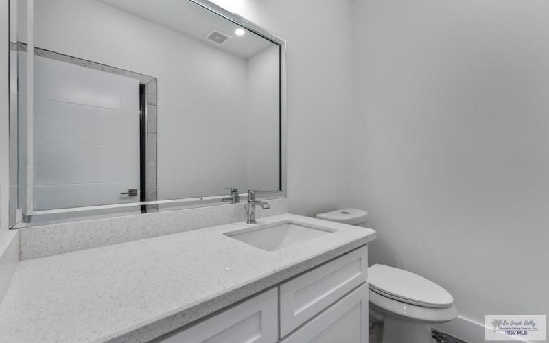 5613 HEDGEROW CT, BROWNSVILLE, TX 78526, 4 Bedrooms Bedrooms, ,3 BathroomsBathrooms,Residential,For Sale,5613 HEDGEROW CT,29767159
