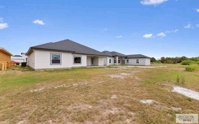 5613 HEDGEROW CT, BROWNSVILLE, TX 78526, 4 Bedrooms Bedrooms, ,3 BathroomsBathrooms,Residential,For Sale,5613 HEDGEROW CT,29767159