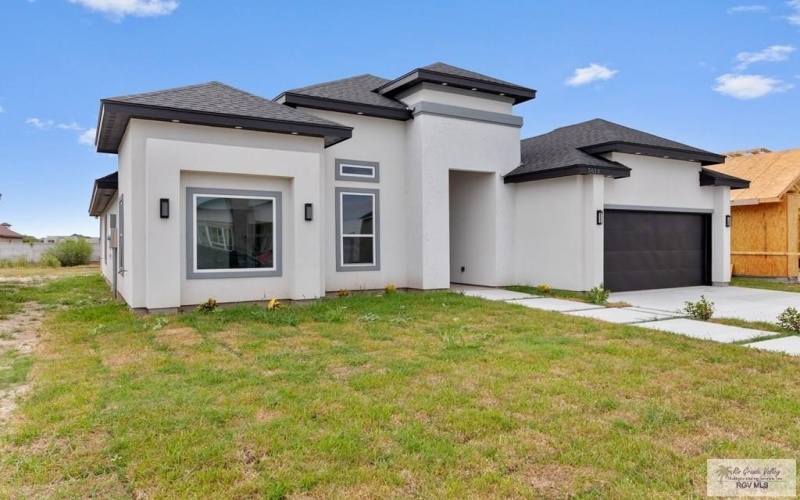 5613 HEDGEROW CT, BROWNSVILLE, TX 78526, 4 Bedrooms Bedrooms, ,3 BathroomsBathrooms,Residential,For Sale,5613 HEDGEROW CT,29767159