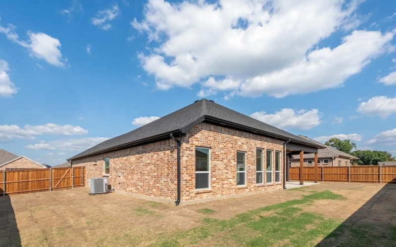 723 Cobblestone Cir, Mabank, TX 75147, 4 Bedrooms Bedrooms, ,2 BathroomsBathrooms,Residential,For Sale,723 Cobblestone Cir,0,109444