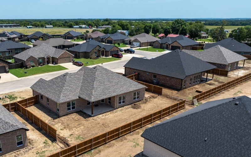 725 Cobblestone Cir, Mabank, TX 75147, 4 Bedrooms Bedrooms, ,2 BathroomsBathrooms,Residential,For Sale,725 Cobblestone Cir,0,109445