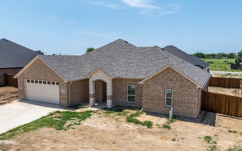 725 Cobblestone Cir, Mabank, TX 75147, 4 Bedrooms Bedrooms, ,2 BathroomsBathrooms,Residential,For Sale,725 Cobblestone Cir,0,109445