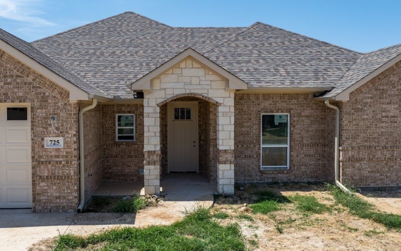 725 Cobblestone Cir, Mabank, TX 75147, 4 Bedrooms Bedrooms, ,2 BathroomsBathrooms,Residential,For Sale,725 Cobblestone Cir,0,109445