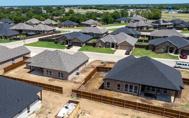 725 Cobblestone Cir, Mabank, TX 75147, 4 Bedrooms Bedrooms, ,2 BathroomsBathrooms,Residential,For Sale,725 Cobblestone Cir,0,109445