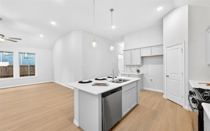 1017 Western Hills Drive, Crowley, TX 76036, 3 Habitaciones Habitaciones , ,2 BañosBaños,Residential,En Venta,1017 Western Hills Drive,0,21007104