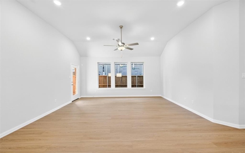 1017 Western Hills Drive, Crowley, TX 76036, 3 Habitaciones Habitaciones , ,2 BañosBaños,Residential,En Venta,1017 Western Hills Drive,0,21007104