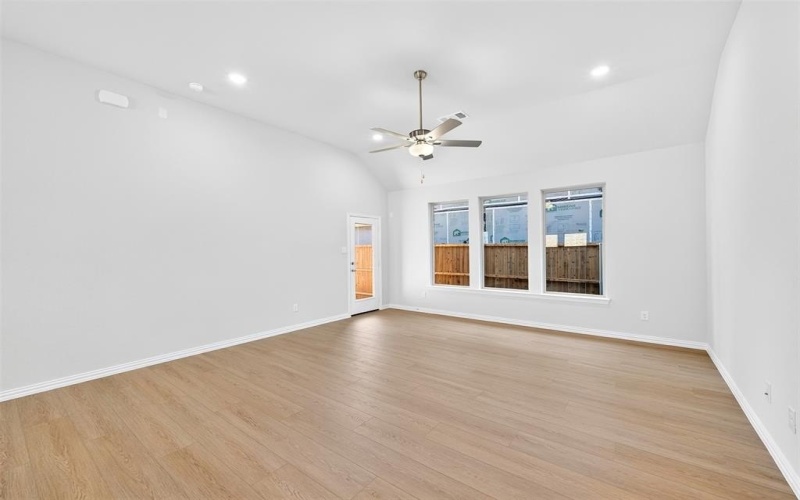 1017 Western Hills Drive, Crowley, TX 76036, 3 Habitaciones Habitaciones , ,2 BañosBaños,Residential,En Venta,1017 Western Hills Drive,0,21007104