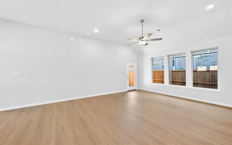 1017 Western Hills Drive, Crowley, TX 76036, 3 Habitaciones Habitaciones , ,2 BañosBaños,Residential,En Venta,1017 Western Hills Drive,0,21007104