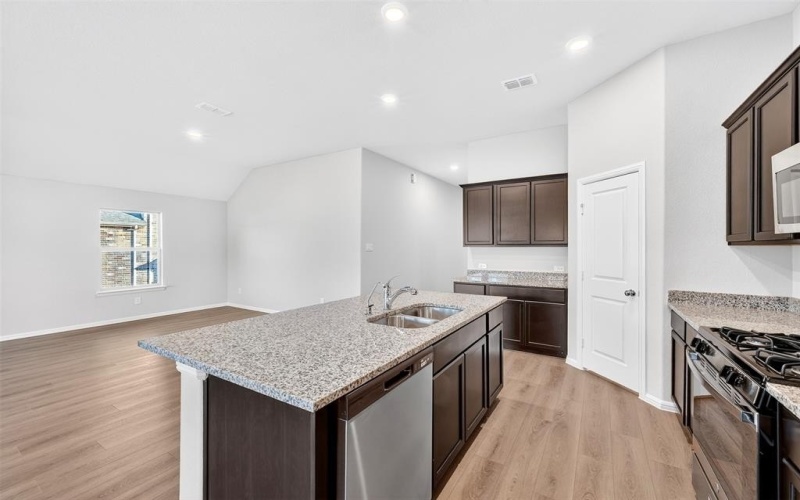 3505 Kingdom Drive, Denton, TX 76208, 4 Bedrooms Bedrooms, ,2 BathroomsBathrooms,Residential,For Sale,3505 Kingdom Drive,0,21007875