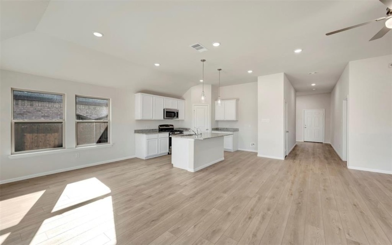 7420 Sunset Valley Lane, Denton, TX 76249, 3 Habitaciones Habitaciones , ,2 BañosBaños,Residential,En Venta,7420 Sunset Valley Lane,0,21012598