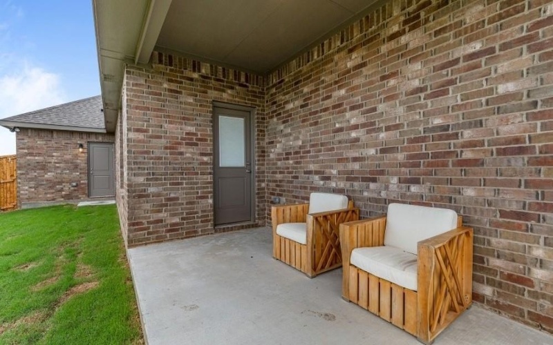 1313 MADELINE Lane, Krum, TX 76249, 4 Habitaciones Habitaciones , ,2 BañosBaños,Residential,En Venta,1313 MADELINE Lane,21013551