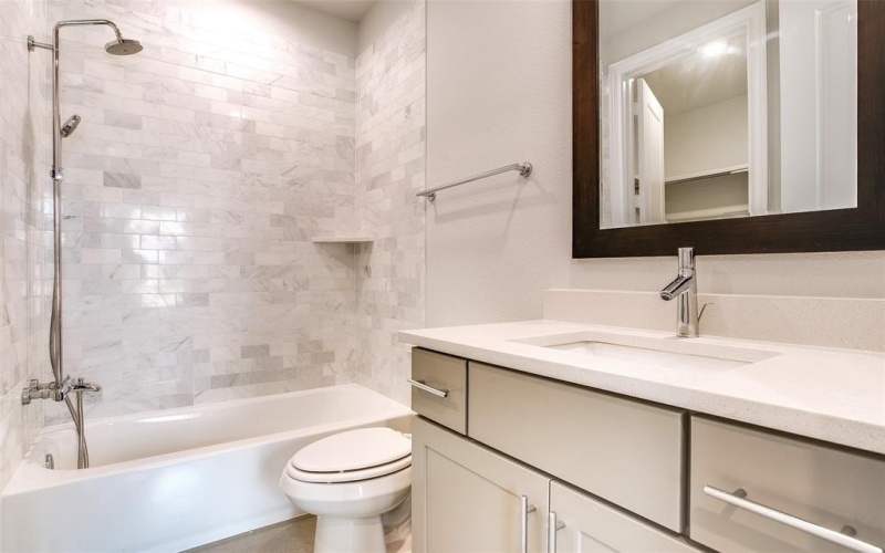 4606 Greenborough Lane, Dallas, TX 75219, 3 Habitaciones Habitaciones , ,3 BañosBaños,Residential,En Venta,4606 Greenborough Lane,0,21014503