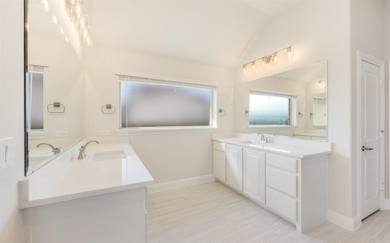 2601 Rileigh Lane, Mansfield, TX 76063, 4 Habitaciones Habitaciones , ,3 BañosBaños,Residential,En Venta,2601 Rileigh Lane,0,21014512