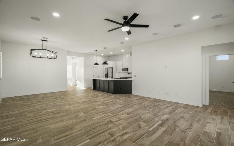 13912 Carolina Ponce Avenue, Horizon City, TX 79928, 3 Habitaciones Habitaciones , ,2 BañosBaños,Residential,En Venta,13912 Carolina Ponce Avenue,0,910439