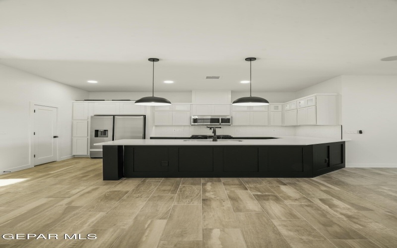13912 Carolina Ponce Avenue, Horizon City, TX 79928, 3 Habitaciones Habitaciones , ,2 BañosBaños,Residential,En Venta,13912 Carolina Ponce Avenue,0,910439