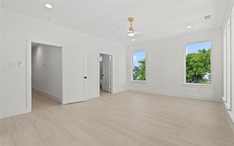 1823 Pollard Street, Dallas, TX 75208, 4 Bedrooms Bedrooms, ,5 BathroomsBathrooms,Residential,For Sale,1823 Pollard Street,21014799