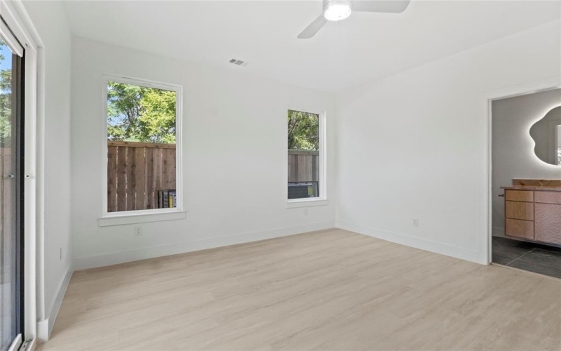 1823 Pollard Street, Dallas, TX 75208, 4 Bedrooms Bedrooms, ,5 BathroomsBathrooms,Residential,For Sale,1823 Pollard Street,21014799