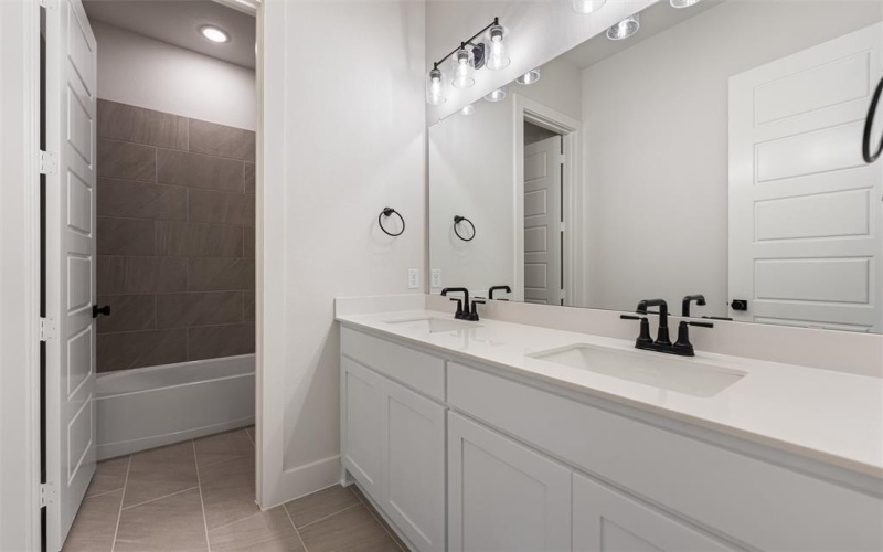 12108 Crystal Drive, Krum, TX 76249, 4 Bedrooms Bedrooms, ,3 BathroomsBathrooms,Residential,For Sale,12108 Crystal Drive,0,21015635