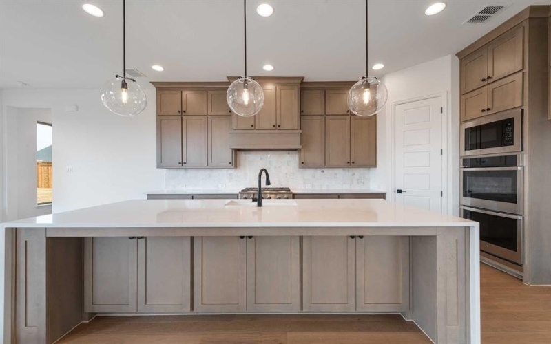 1413 Hidden Cove Drive, Lakewood Village, TX 75068, 4 Habitaciones Habitaciones , ,3 BañosBaños,Residential,En Venta,1413 Hidden Cove Drive,0,21015958