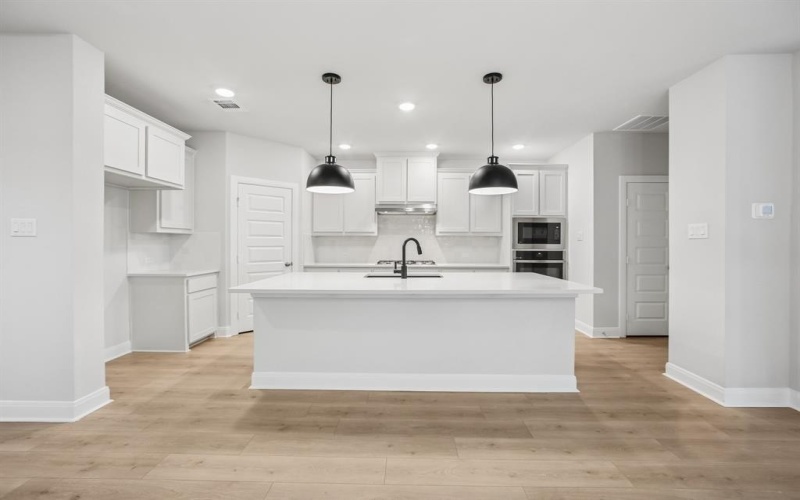 1036 Almond Blossom Circle, Crowley, TX 76036, 3 Habitaciones Habitaciones , ,2 BañosBaños,Residential,En Venta,1036 Almond Blossom Circle,0,21016120