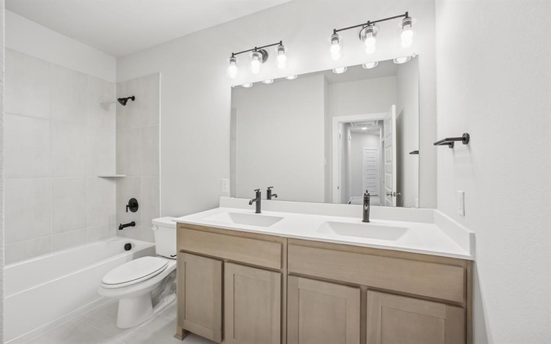 1036 Almond Blossom Circle, Crowley, TX 76036, 3 Habitaciones Habitaciones , ,2 BañosBaños,Residential,En Venta,1036 Almond Blossom Circle,0,21016120