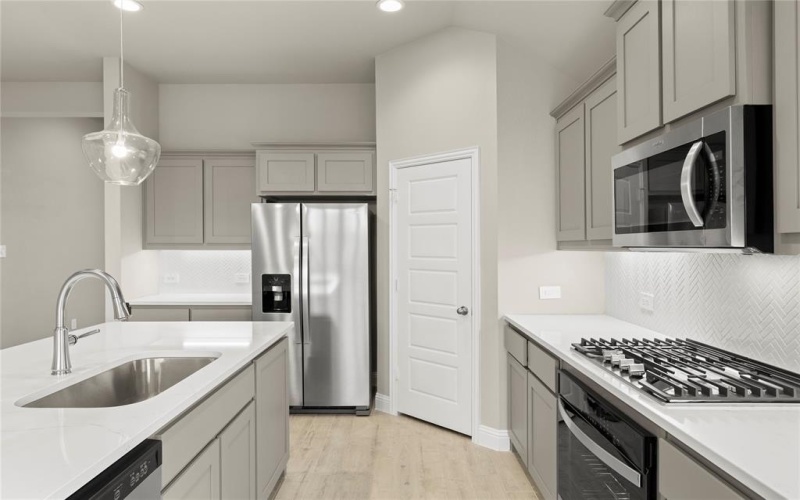 114 Emperor Oak Court, Balch Springs, TX 75181, 4 Habitaciones Habitaciones , ,2 BañosBaños,Residential,En Venta,114 Emperor Oak Court,0,21016246