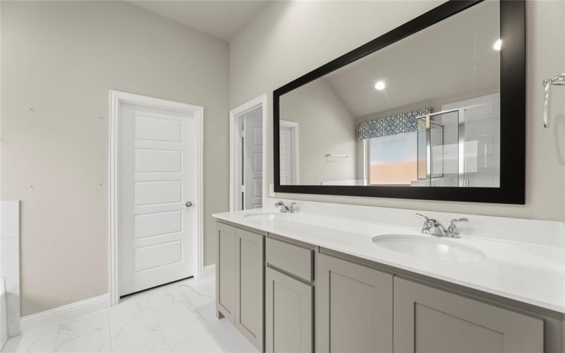 114 Emperor Oak Court, Balch Springs, TX 75181, 4 Habitaciones Habitaciones , ,2 BañosBaños,Residential,En Venta,114 Emperor Oak Court,0,21016246