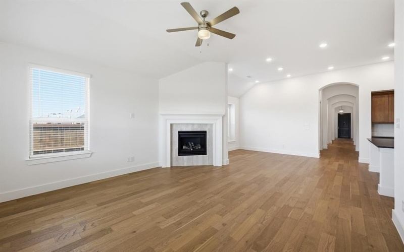 3709 American Paint Drive, Aubrey, TX 76227, 4 Habitaciones Habitaciones , ,3 BañosBaños,Residential,En Venta,3709 American Paint Drive,0,21016324