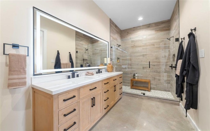 12601 FM 586, Brookesmith, TX 76827, 8 Habitaciones Habitaciones , ,6 BañosBaños,Residential,En Venta,12601 FM 586,21016397