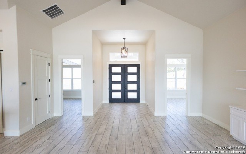 1193 Country Pike, Canyon Lake, TX 78133, 4 Bedrooms Bedrooms, ,5 BathroomsBathrooms,Residential,For Sale,1193 Country Pike,1888149