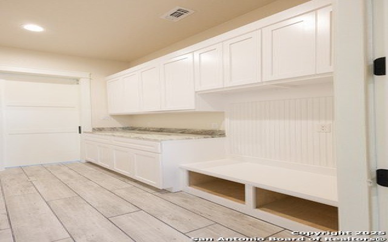 1193 Country Pike, Canyon Lake, TX 78133, 4 Bedrooms Bedrooms, ,5 BathroomsBathrooms,Residential,For Sale,1193 Country Pike,1888149