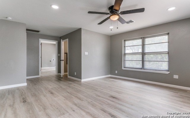 716 vickers, San Antonio, TX 78211, 4 Bedrooms Bedrooms, ,2 BathroomsBathrooms,Residential,For Sale,716 vickers,0,1888165