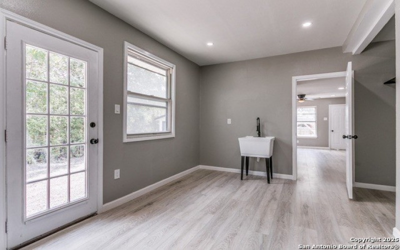 716 vickers, San Antonio, TX 78211, 4 Bedrooms Bedrooms, ,2 BathroomsBathrooms,Residential,For Sale,716 vickers,0,1888165