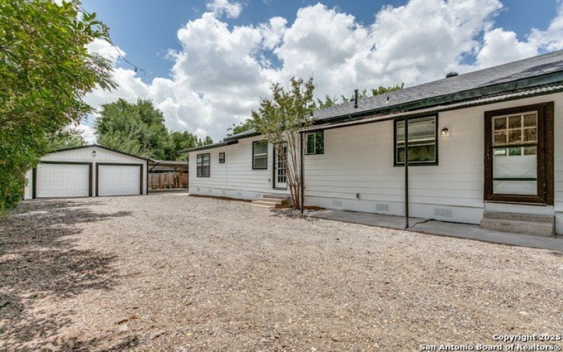 716 vickers, San Antonio, TX 78211, 4 Bedrooms Bedrooms, ,2 BathroomsBathrooms,Residential,For Sale,716 vickers,0,1888165