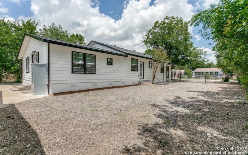 716 vickers, San Antonio, TX 78211, 4 Bedrooms Bedrooms, ,2 BathroomsBathrooms,Residential,For Sale,716 vickers,0,1888165