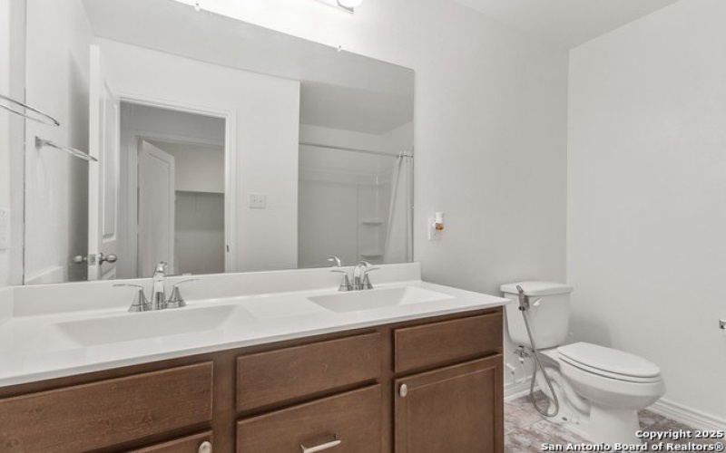10643 W Military Drive #14, San Antonio, TX 78251, 3 Bedrooms Bedrooms, ,2 BathroomsBathrooms,Residential,For Sale,10643 W Military Drive #14,0,1888169