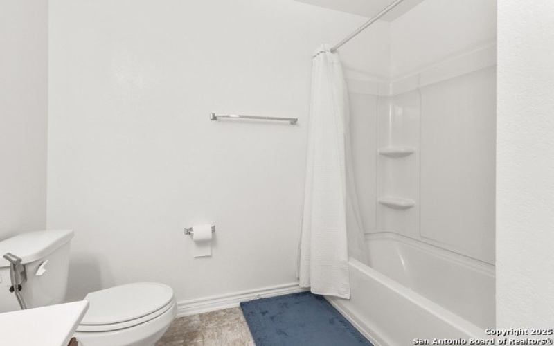 10643 W Military Drive #14, San Antonio, TX 78251, 3 Bedrooms Bedrooms, ,2 BathroomsBathrooms,Residential,For Sale,10643 W Military Drive #14,0,1888169