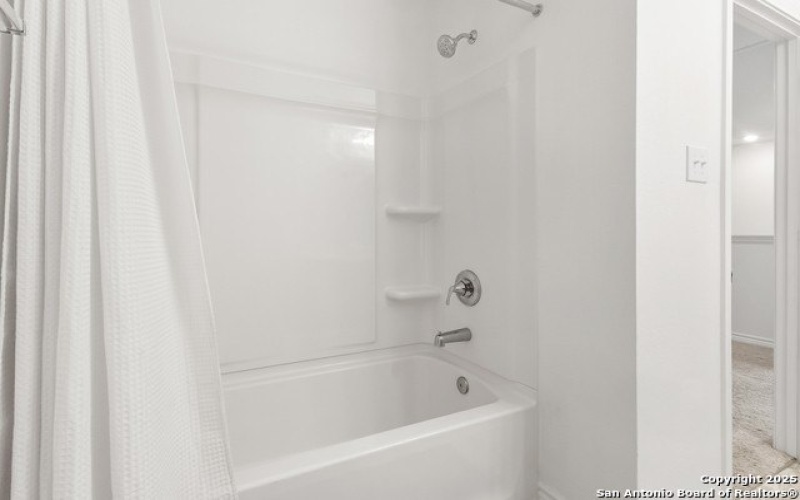 10643 W Military Drive #14, San Antonio, TX 78251, 3 Bedrooms Bedrooms, ,2 BathroomsBathrooms,Residential,For Sale,10643 W Military Drive #14,0,1888169