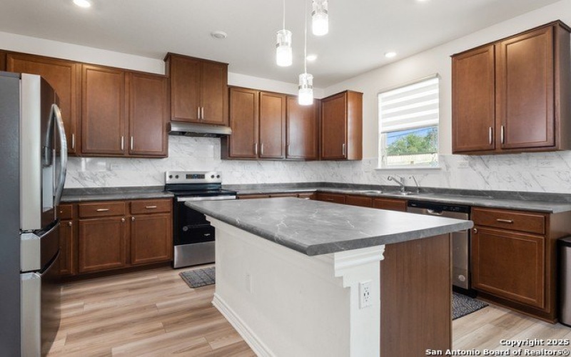 10643 W Military Drive #14, San Antonio, TX 78251, 3 Bedrooms Bedrooms, ,2 BathroomsBathrooms,Residential,For Sale,10643 W Military Drive #14,0,1888169