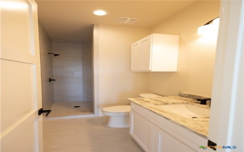 1193 Country Pike, Canyon Lake, TX 78133, 4 Habitaciones Habitaciones , ,5 BañosBaños,Residential,En Venta,1193 Country Pike,588158