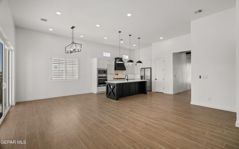 15064 Laura Lane, El Paso, TX 79938, 4 Bedrooms Bedrooms, ,2 BathroomsBathrooms,Residential,For Sale,15064 Laura Lane,927384