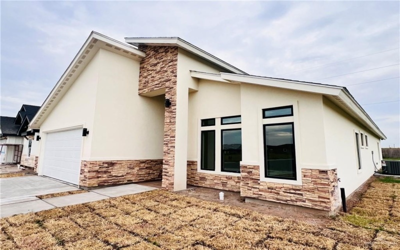 3412 Monte Cielo Drive, Weslaco, TX 78599, 4 Bedrooms Bedrooms, ,2 BathroomsBathrooms,Residential,For Sale,3412 Monte Cielo Drive,0,476961